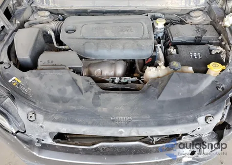 2019 Jeep Cherokee Latitude Plus z USA, uszkodzony, nr VIN 1C4PJLLBXKD466203